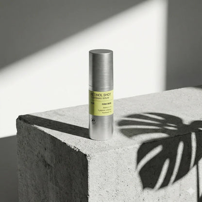 Sérum enrichi en rétinol. Rétinol de qualité clinique pour une peau ferme, lisse et jeune.