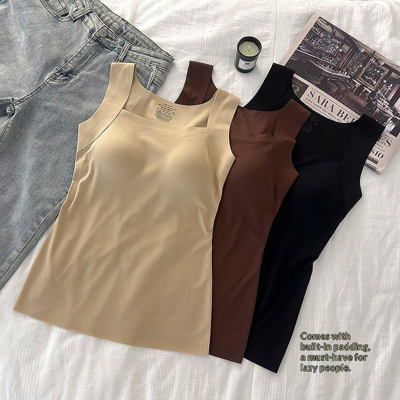 Le débardeur français qui remplace soutien-gorge, camisole et gaine en une seule pièce. (CJ)