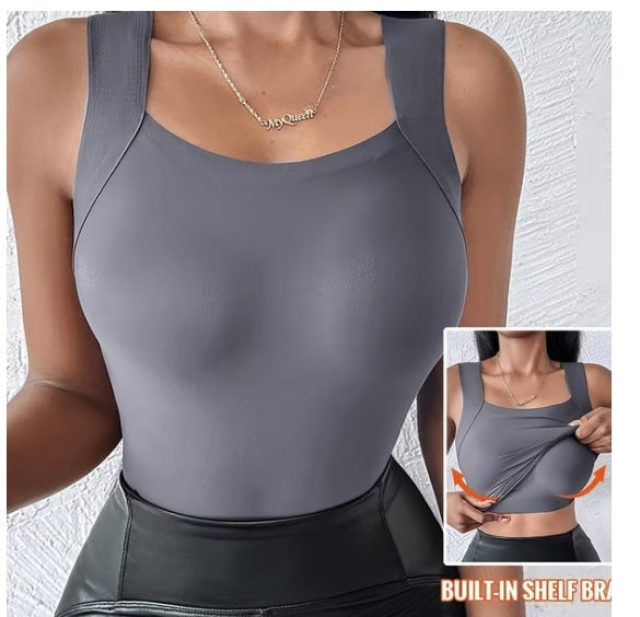 Le débardeur français qui remplace soutien-gorge, camisole et gaine en une seule pièce. (CJ)