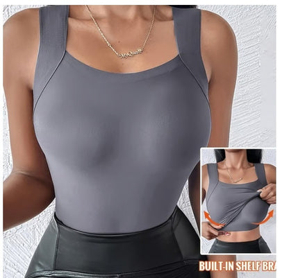 Le débardeur français qui remplace soutien-gorge, camisole et gaine en une seule pièce. (CJ)